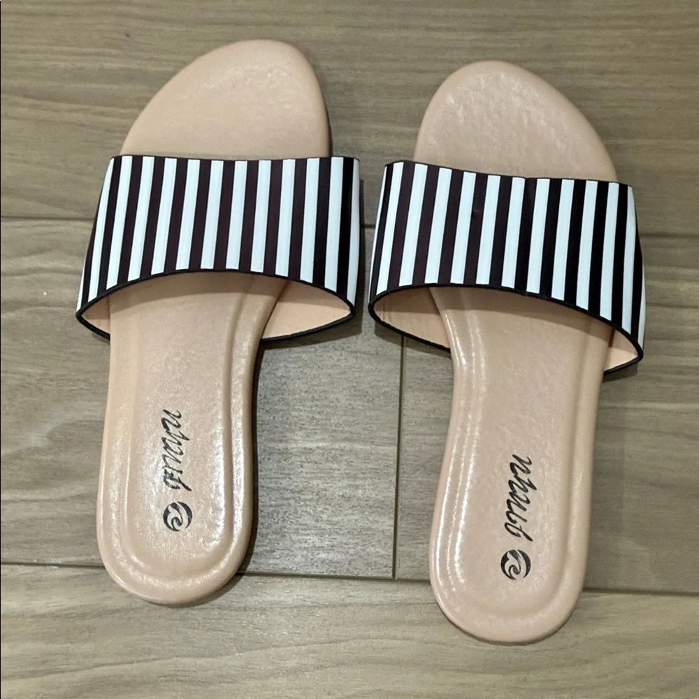 Black and White Striped Women's Slides